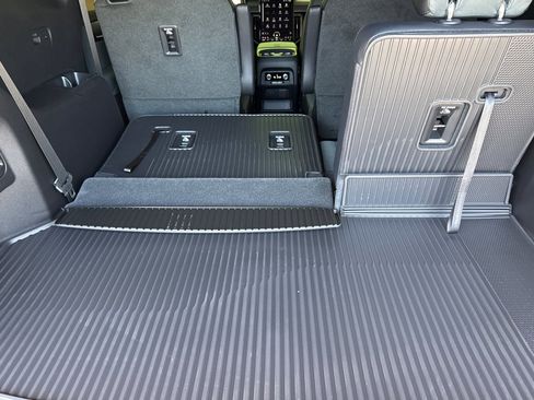 New 2026 GMC Acadia AT4 w/ LPO, Floor Liner Package AWD/4WD image 17