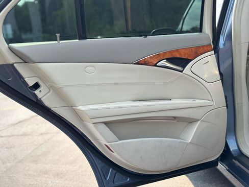 Used 2006 Mercedes-Benz E 350 4MATIC Sedan image 29