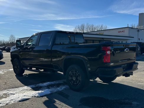 Used 2022 Chevrolet Silverado 3500 LTZ w/ LTZ Plus Package image 5