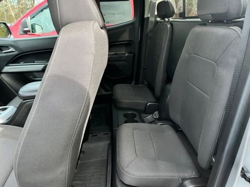 Used 2018 Chevrolet Colorado LT w/ LT Convenience Package image 16