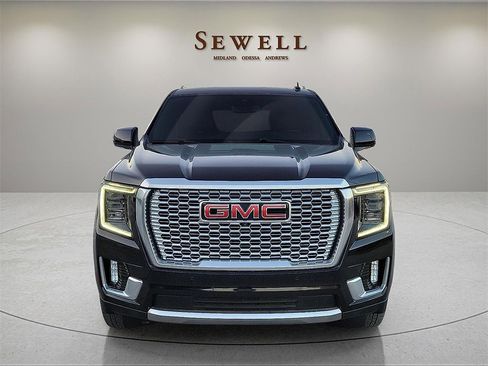 Used 2023 GMC Yukon XL Denali image 8
