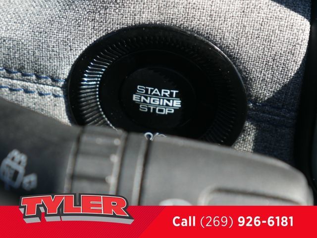 Used 2024 Jeep Compass Latitude AWD/4WD image 29