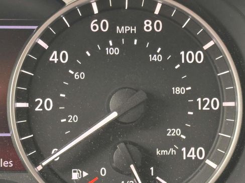 Used 2024 Nissan Rogue S image 26