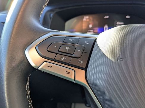 Used 2024 Volkswagen Taos SE image 47