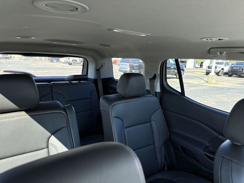 Certified 2023 GMC Acadia AT4 w/ Preferred Package image 28