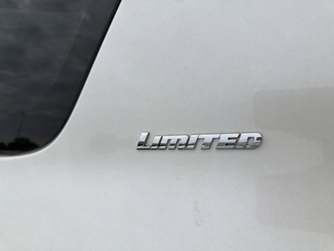 Used 2019 Toyota 4Runner Limited image 5