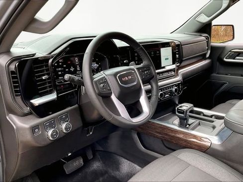 Used 2025 GMC Sierra 1500 Elevation w/ X31 Off-Road Package image 12