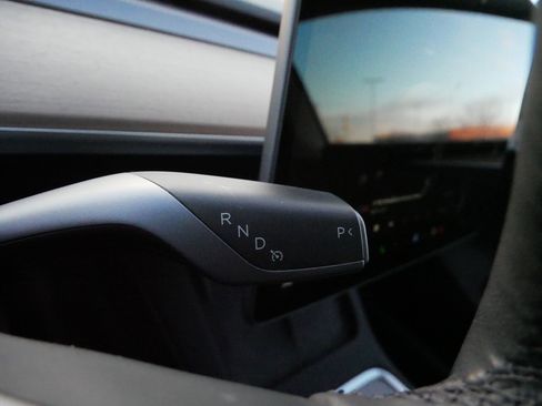 Used 2023 Tesla Model Y Long Range image 23