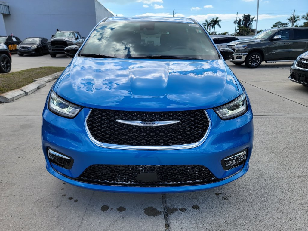 New 2026 Chrysler Pacifica Select FWD image 8