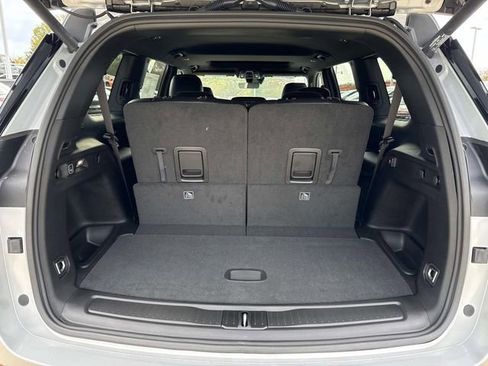 New 2025 Jeep Grand Cherokee L Altitude image 8