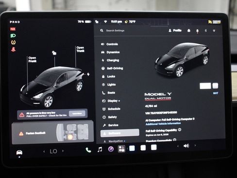 Used 2022 Tesla Model Y Performance AWD/4WD image 25