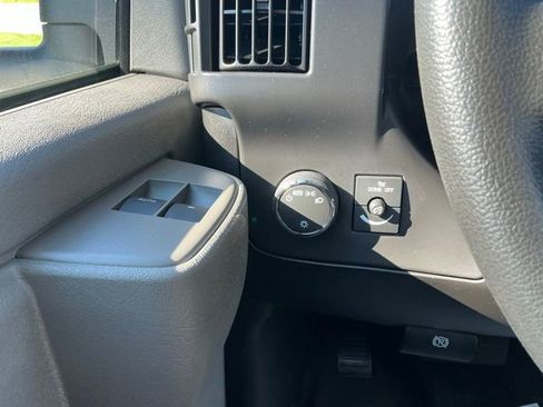 Used 2025 Chevrolet Express 3500 w/ Power Convenience Package image 23