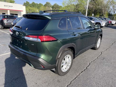 Used 2023 Toyota Corolla Cross LE w/ Moonroof Package FWD image 8