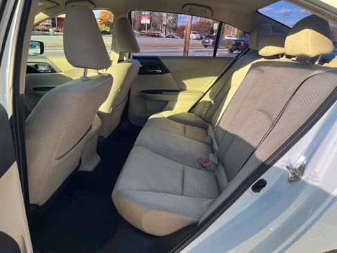 Used 2017 Honda Accord LX image 12