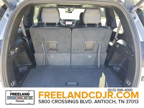New 2025 Jeep Grand Cherokee L Limited w/ Luxury Tech Group II AWD/4WD image 12