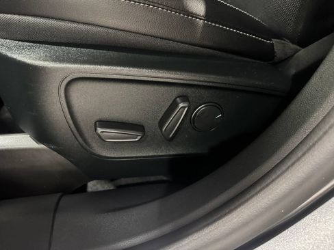 Used 2022 Ford Escape Titanium AWD/4WD image 19