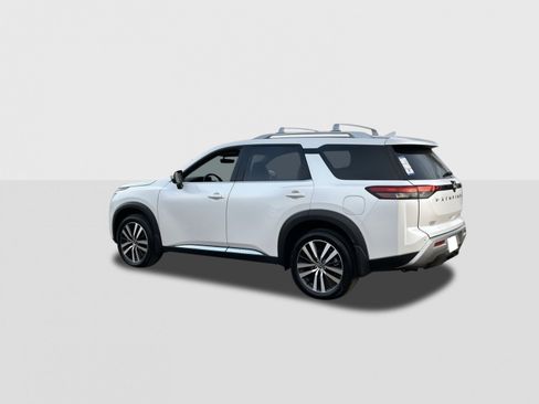 New 2025 Nissan Pathfinder Platinum w/ Cargo Package image 6