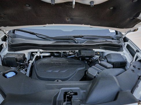 Certified 2024 Honda Ridgeline RTL image 33