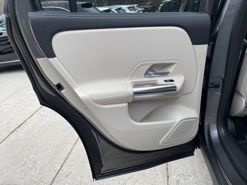 Certified 2022 Mercedes-Benz GLA 250 image 35