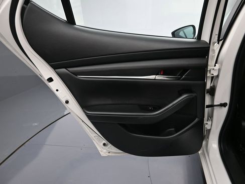 Used 2024 MAZDA MAZDA3 s image 25