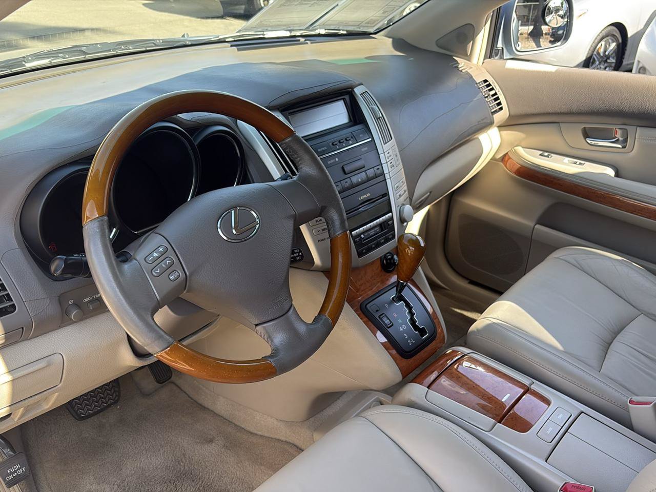 Used 2004 Lexus RX 330 FWD image 7