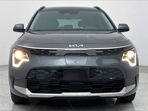 Used 2025 Kia Niro Wind w/ Wind Preserve Package image 5