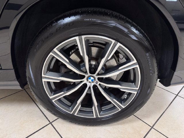 Used 2022 BMW X6 xDrive40i w/ M Sport Package AWD/4WD image 25
