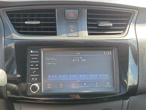 Used 2019 Nissan Sentra S w/ Appearance Package image 7