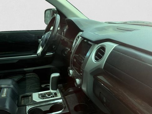 Used 2017 Toyota Tundra Limited AWD/4WD image 7