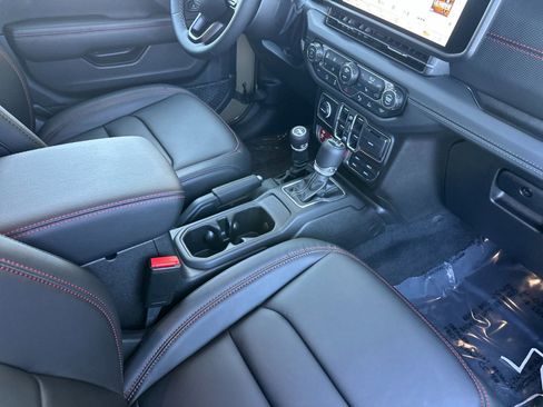 New 2026 Jeep Wrangler Unlimited Rubicon image 15