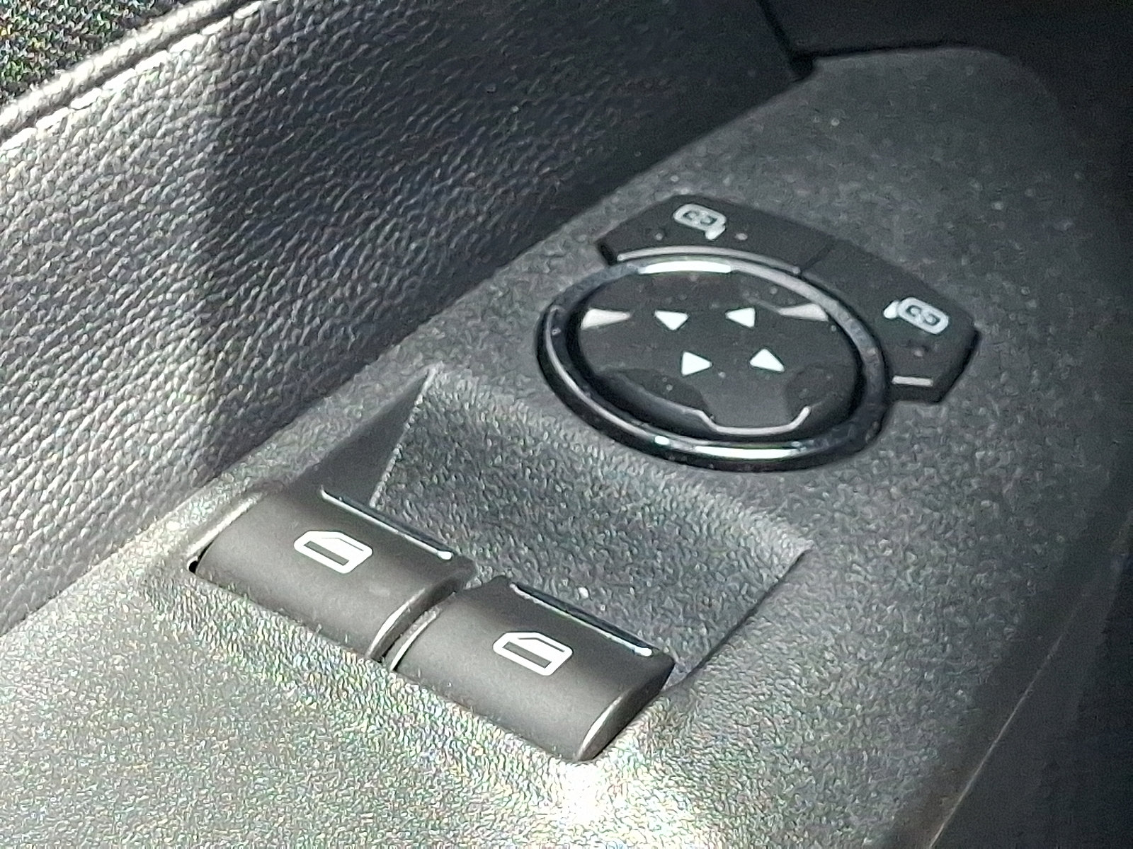 Used 2021 Ford Mustang Coupe w/ Equipment Group 101A RWD image 23