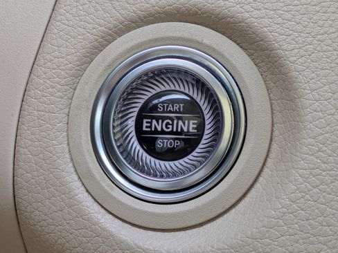 Used 2021 Mercedes-Benz GLC 300 image 28