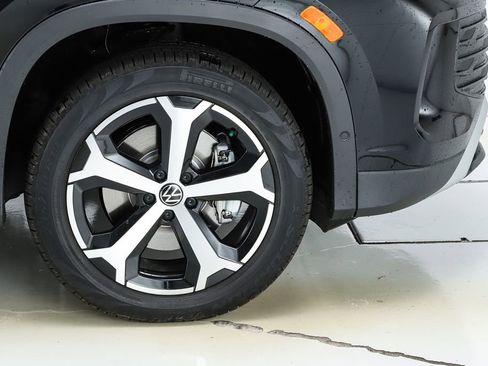 New 2026 Volkswagen Tiguan SE AWD/4WD image 14