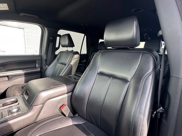 Used 2021 Ford Expedition XLT AWD/4WD image 25