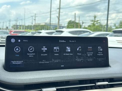 Used 2022 Genesis GV70 2.5T w/ Select Package AWD/4WD image 16