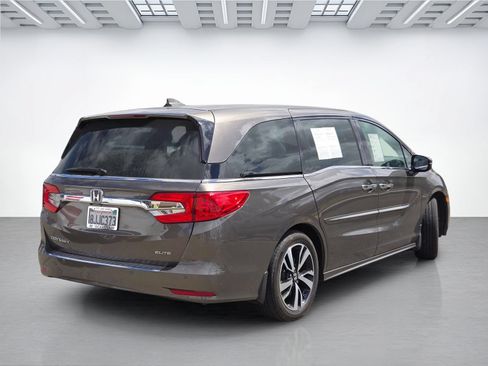 Used 2019 Honda Odyssey Elite image 4