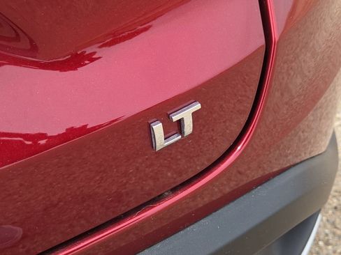 Used 2025 Chevrolet Trax LT FWD image 13