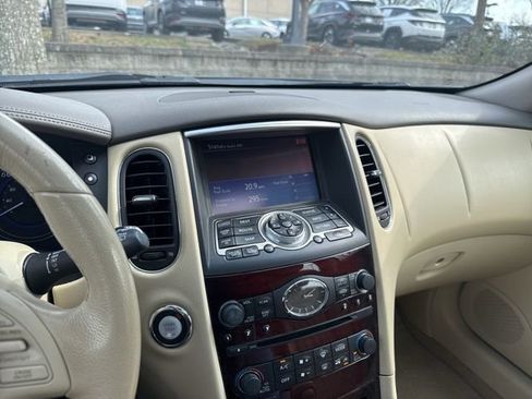 Used 2014 INFINITI QX50 Journey w/ Premium Package image 10