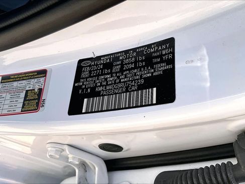 Used 2024 Hyundai Elantra SEL image 33