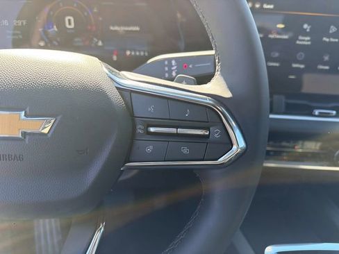 New 2026 Chevrolet Equinox LT w/ Convenience Package II image 25