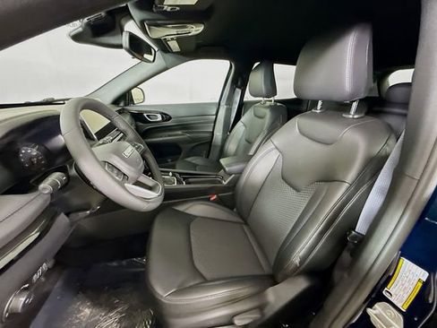 New 2026 Jeep Compass Latitude AWD/4WD image 19