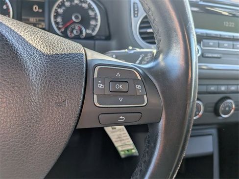 Used 2014 Volkswagen Tiguan S image 14