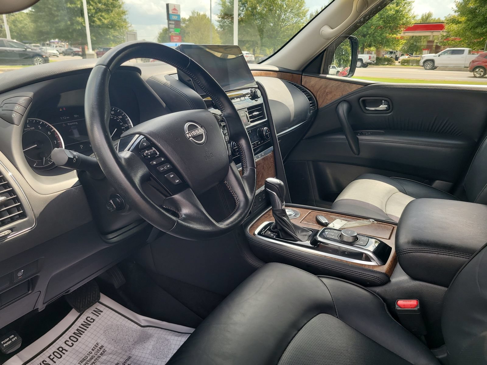 Used 2021 Nissan Armada SL w/ Captain's Chairs Package RWD image 10