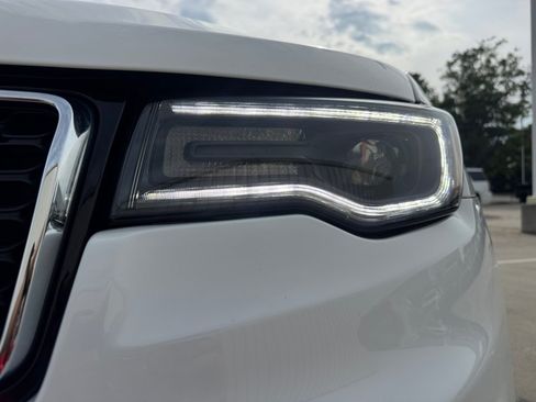 Used 2021 Jeep Grand Cherokee Limited w/ Premium Lighting Group AWD/4WD image 30
