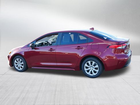 Certified 2025 Toyota Corolla LE image 5