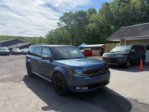 Used 2019 Ford Flex SEL w/ Equipment Group 202A AWD/4WD image 3