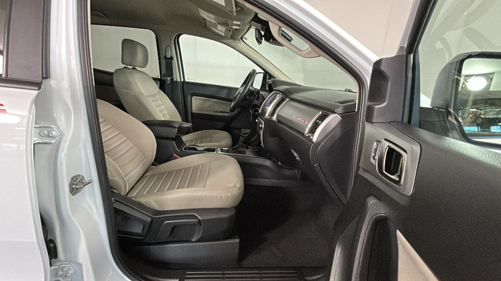 Used 2022 Ford Ranger XLT w/ FX4 Off-Road Package AWD/4WD image 35