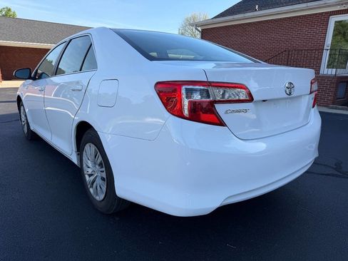 Used 2014 Toyota Camry LE FWD image 5