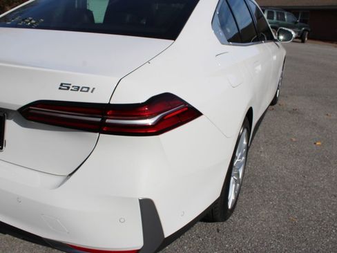 Used 2024 BMW 530i xDrive w/ Executive Package image 45