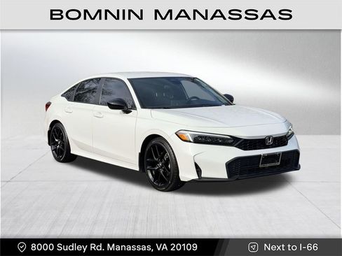 Used 2025 Honda Civic Sport image 1